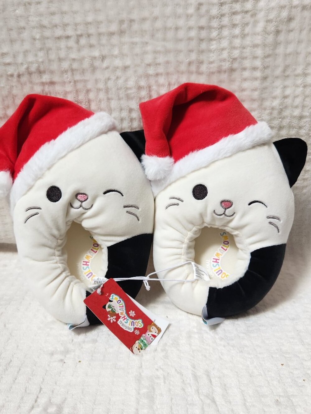 SQUISHALLOWS Cam the Cat Christmas Slippers - NEW NWT